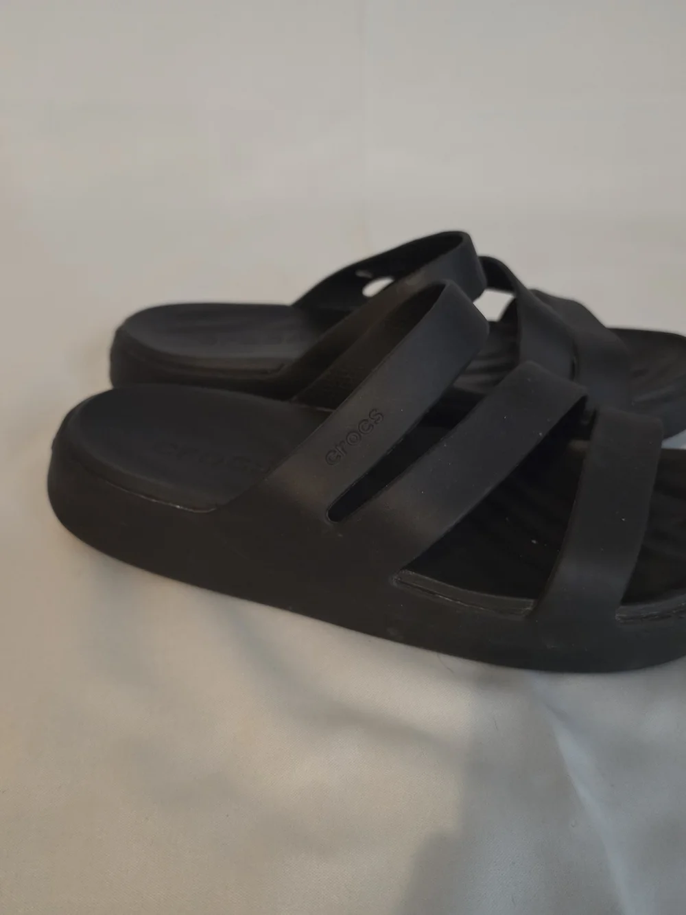CROCS three strap